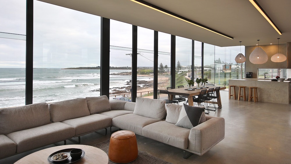 The Glasshouse at Middleton Point