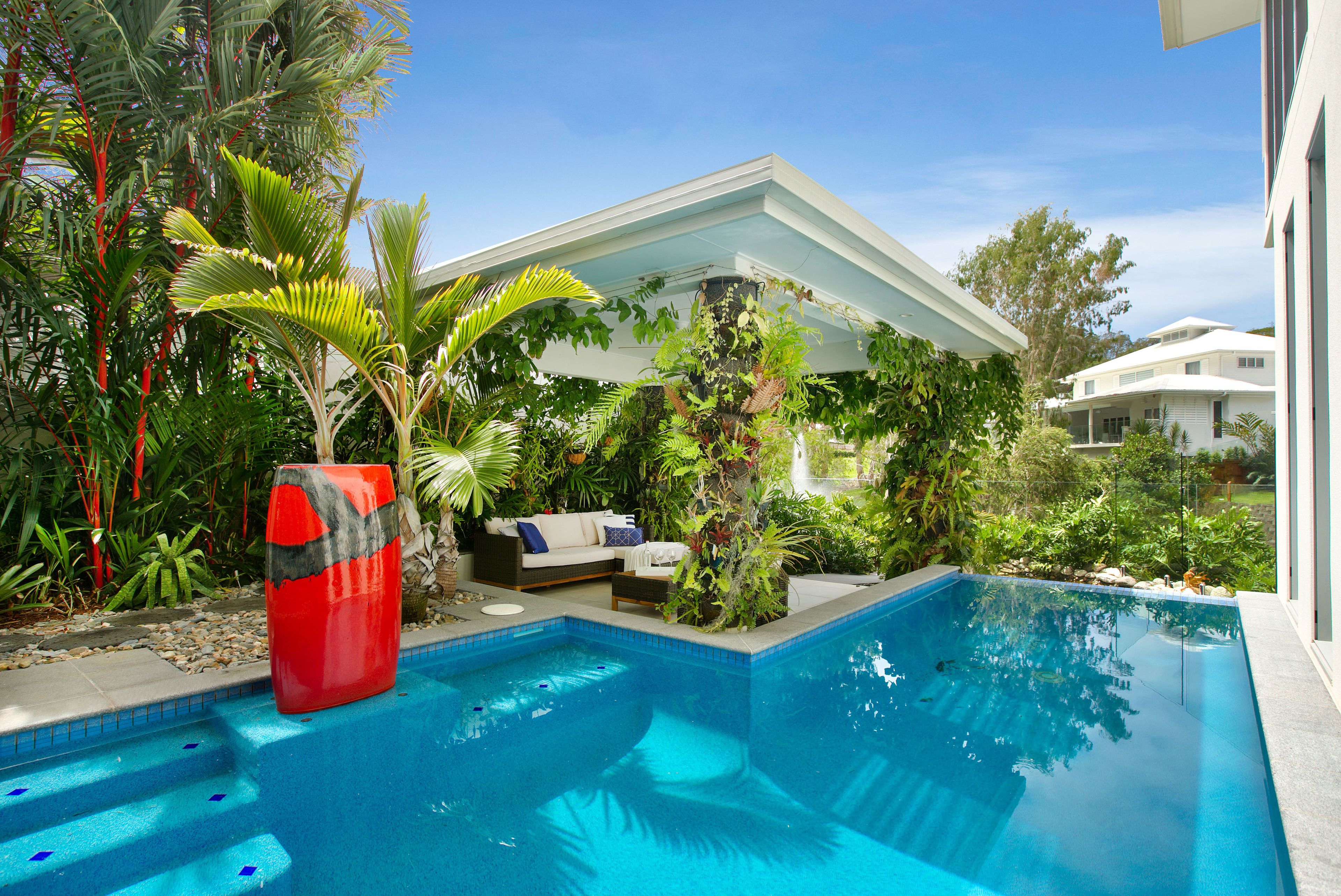 Tranquil Waters - Luxury in Oceans Edge