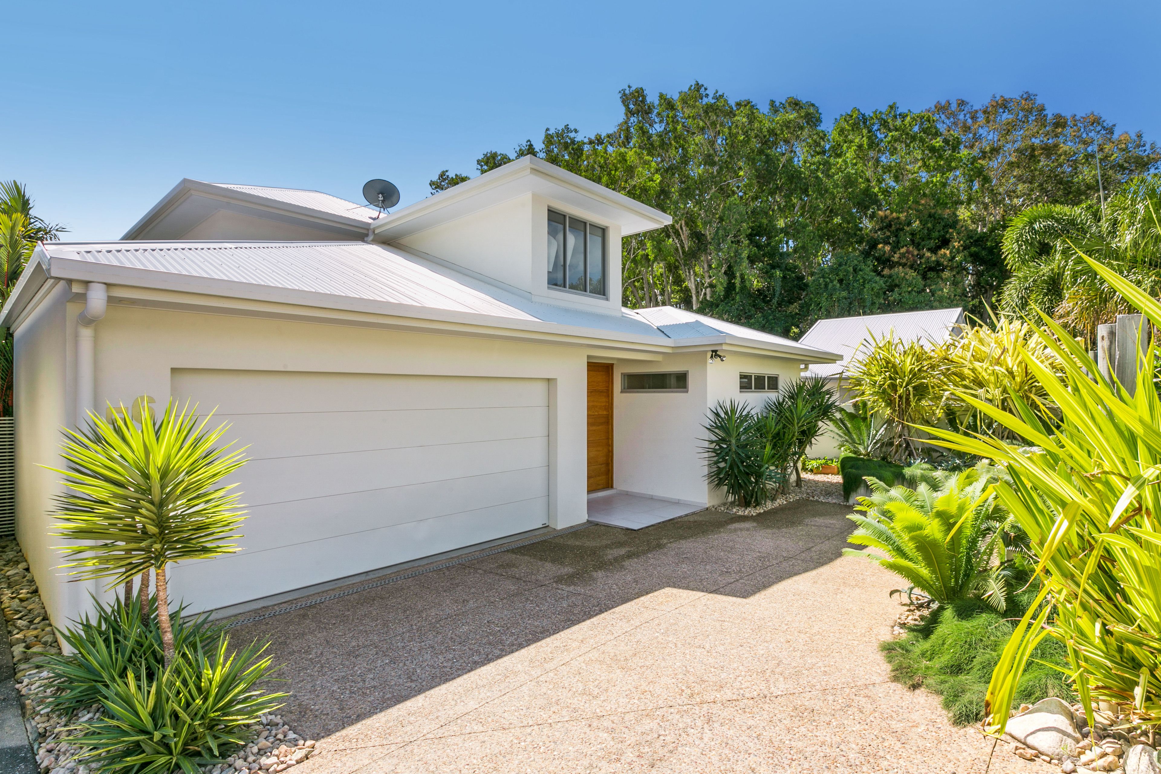 Tranquil Waters - Luxury in Oceans Edge