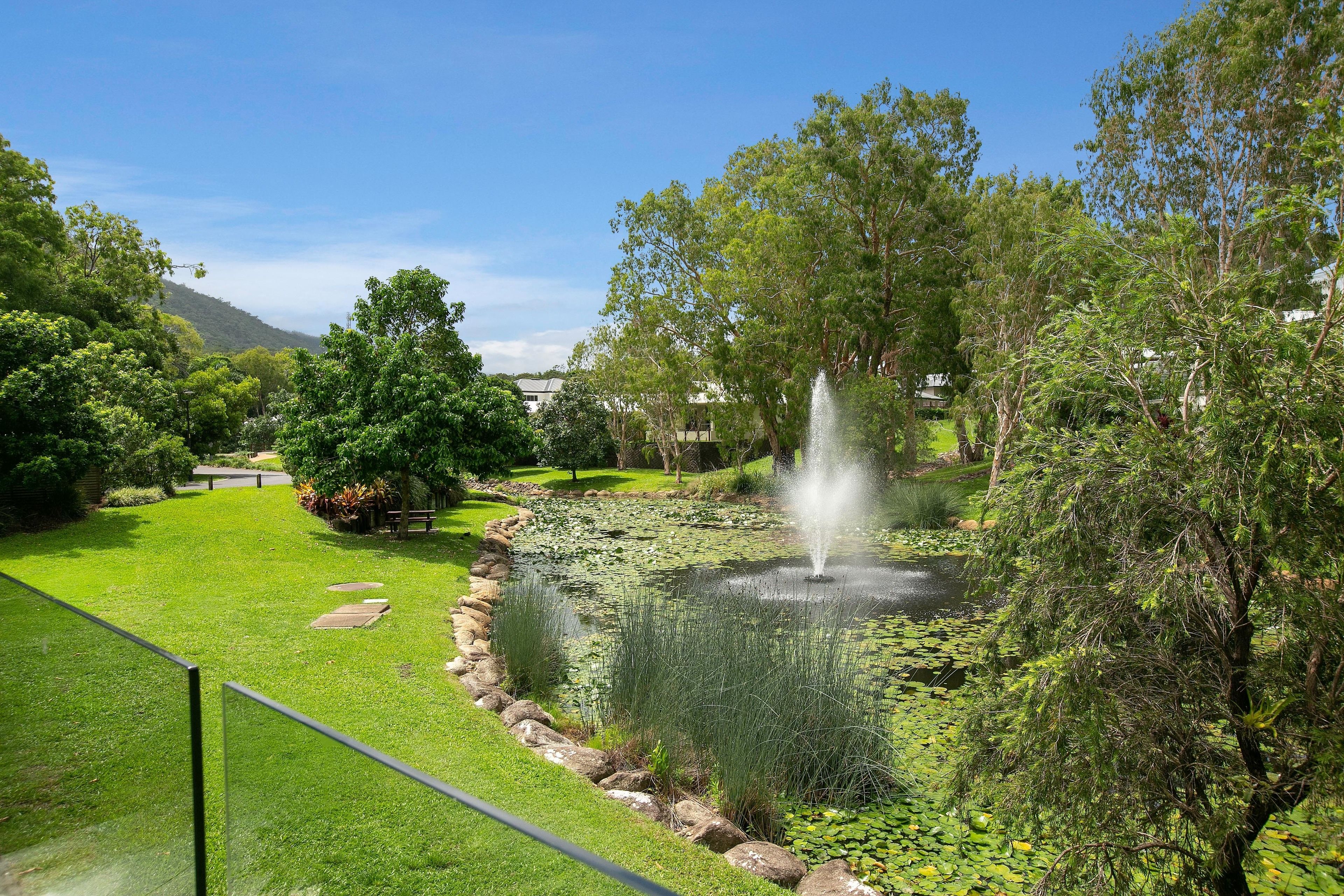 Tranquil Waters - Luxury in Oceans Edge