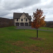 Cheap Hotels Near Aspen Dale Winery At The Barn Va Save More With