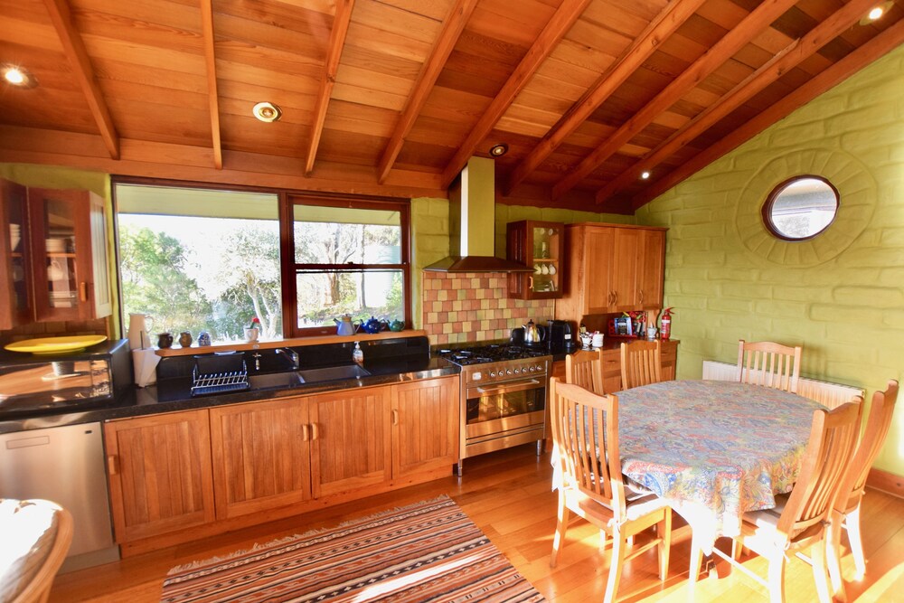 Amaroo Mountaintop Villa