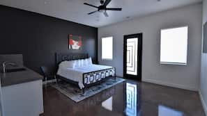 4 bedrooms, iron/ironing board, WiFi, linens
