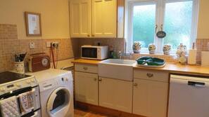Fridge, microwave, oven, hob