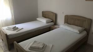 2 bedrooms, Internet, linens