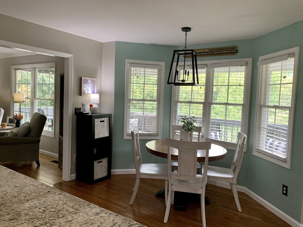 Reduced !! Beautiful Home Located 2.5 miles from Bristol Motor Speedway !!