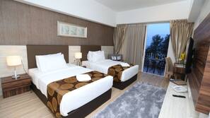 In-room safe, desk, laptop workspace, blackout drapes