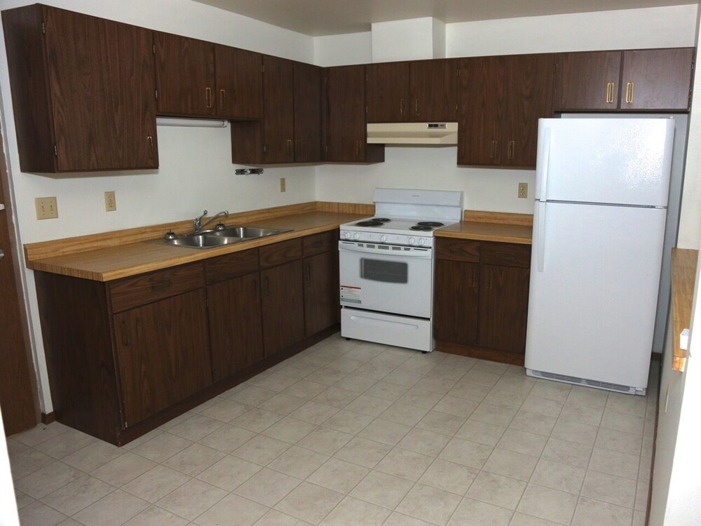 Private Furnished Apartment Long & Short Stay in Lamberton MN in