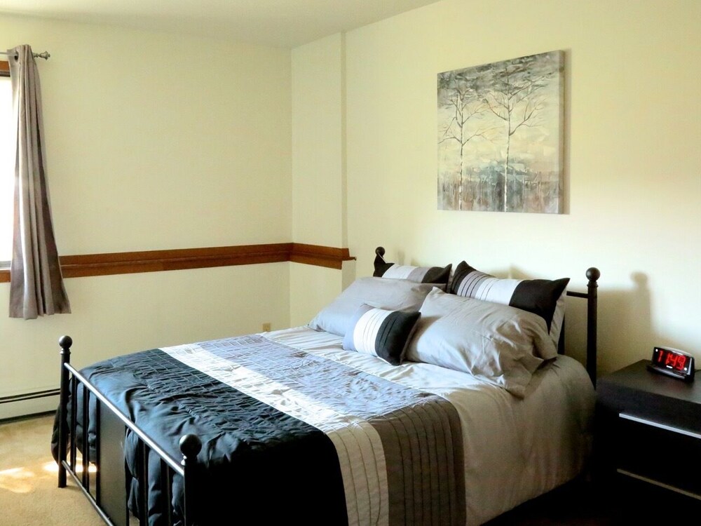 Private Furnished Apartment Long & Short Stay in Lamberton MN in