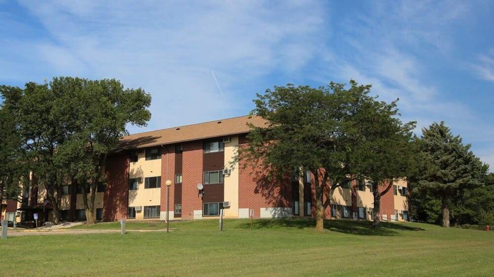 Private Furnished Apartment Long & Short Stay in Lamberton MN in