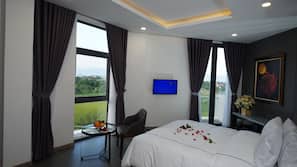 Minibar, in-room safe, desk, soundproofing