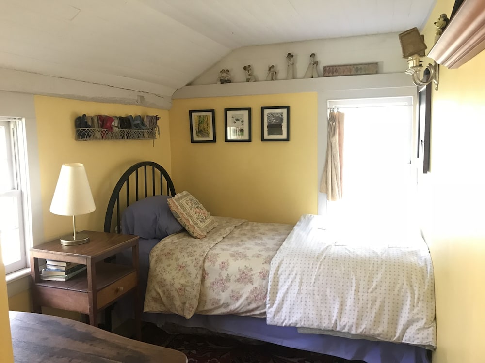 Cozy, quiet, stream-side 1850s farmhouse with meadow, garden and mountain views