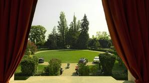 6 bedrooms, WiFi, bed sheets