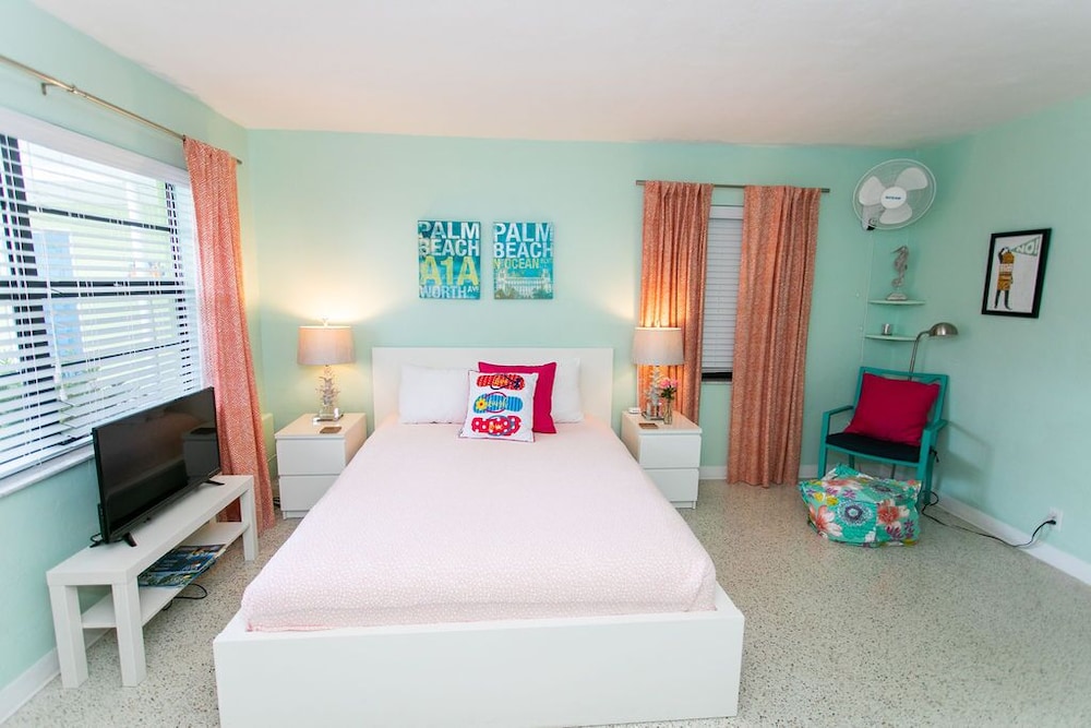 Sunset Inn & Cottages - Inn Suite 5