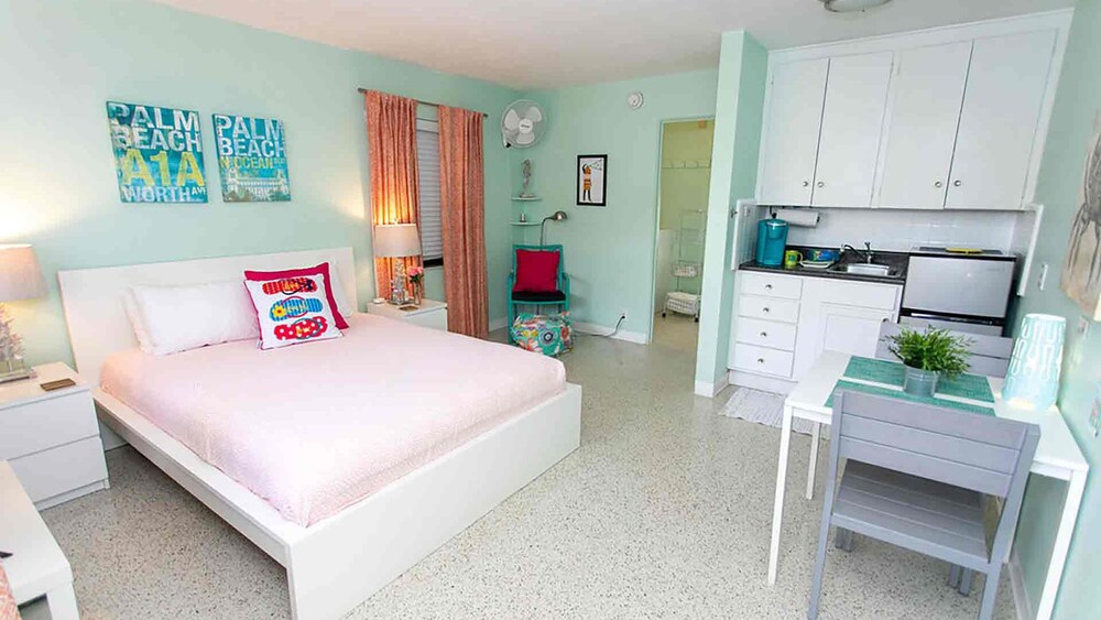 Sunset Inn & Cottages - Inn Suite 5