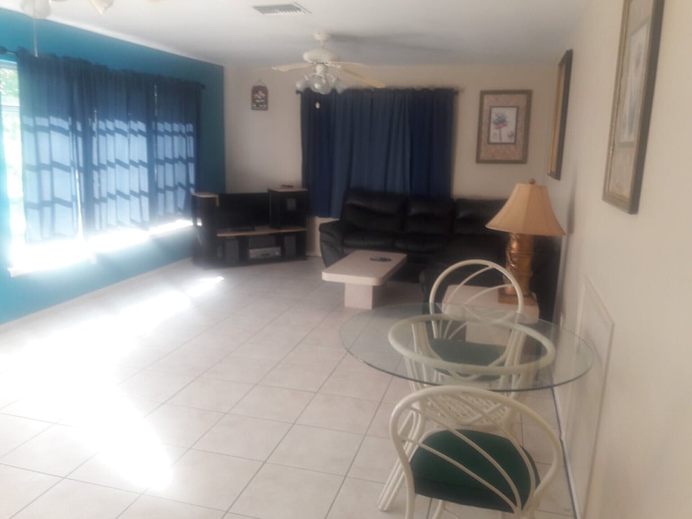 Ocean Front 1bed 1bath With Balcony in Key Largo, United States