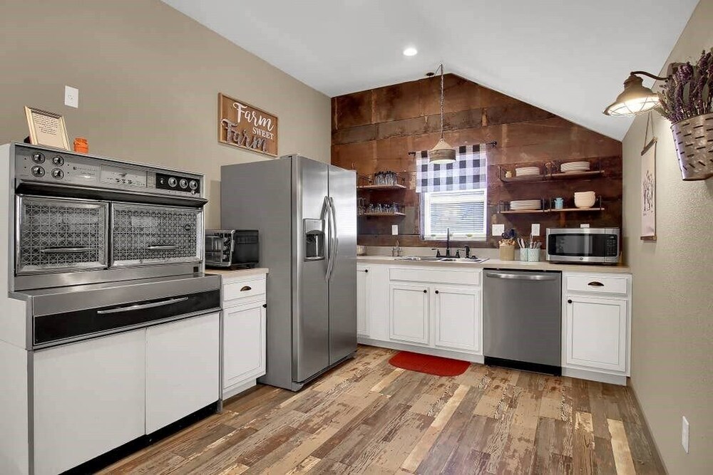 Private kitchen, The Farmhouse Inn: 3 bed, 3.5 whole house rental