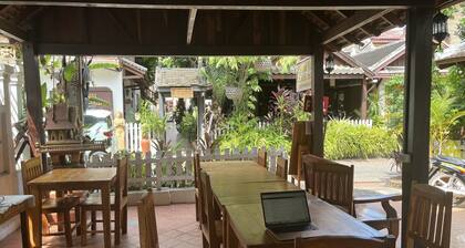 Xayana Home