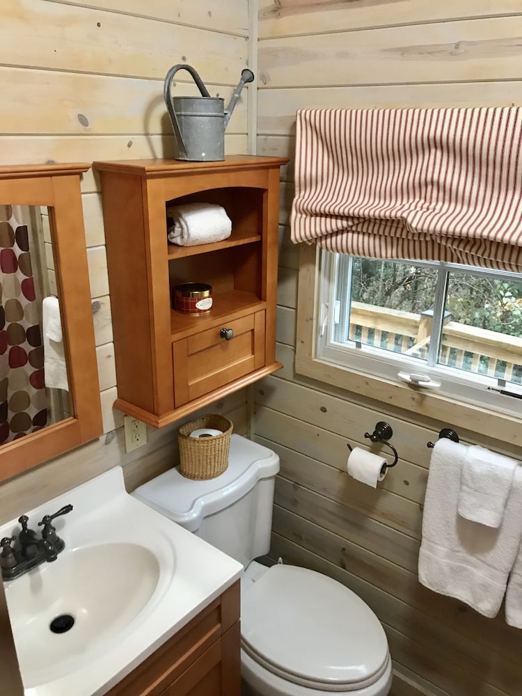 Bathroom, $79 this weekend Town so close, feels like in woods!Waterfalls,hikes,rafting