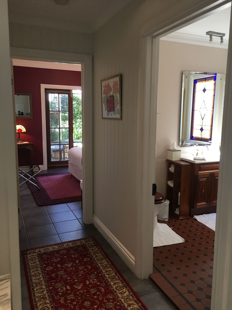 Swan Inn Bed and Breakfast