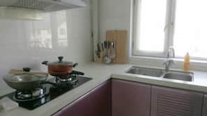 Fridge, microwave, stovetop, electric kettle