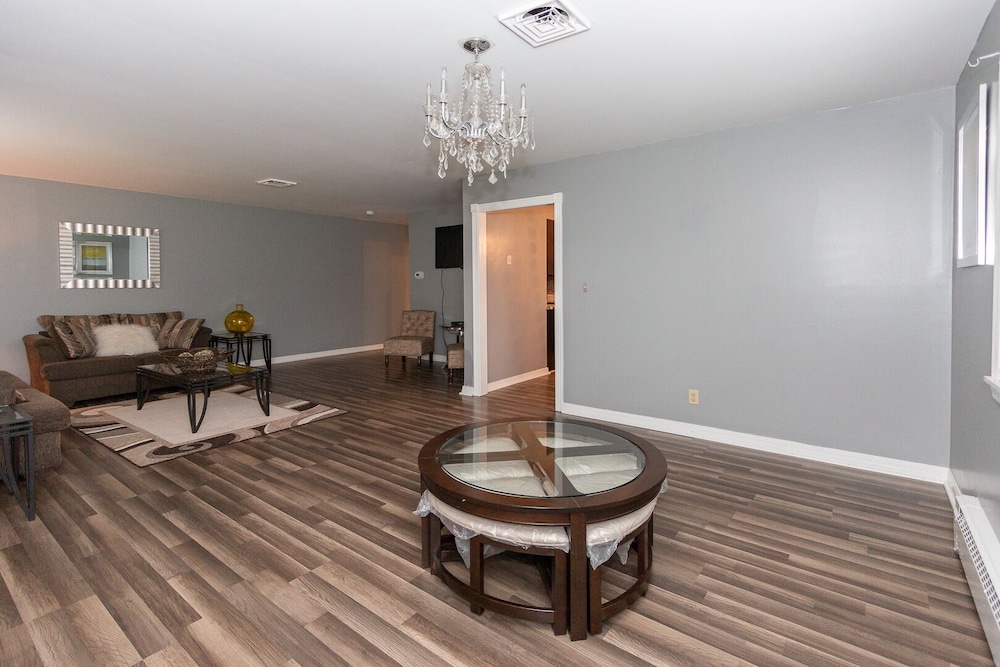 1 night FREE buy 4 get one free