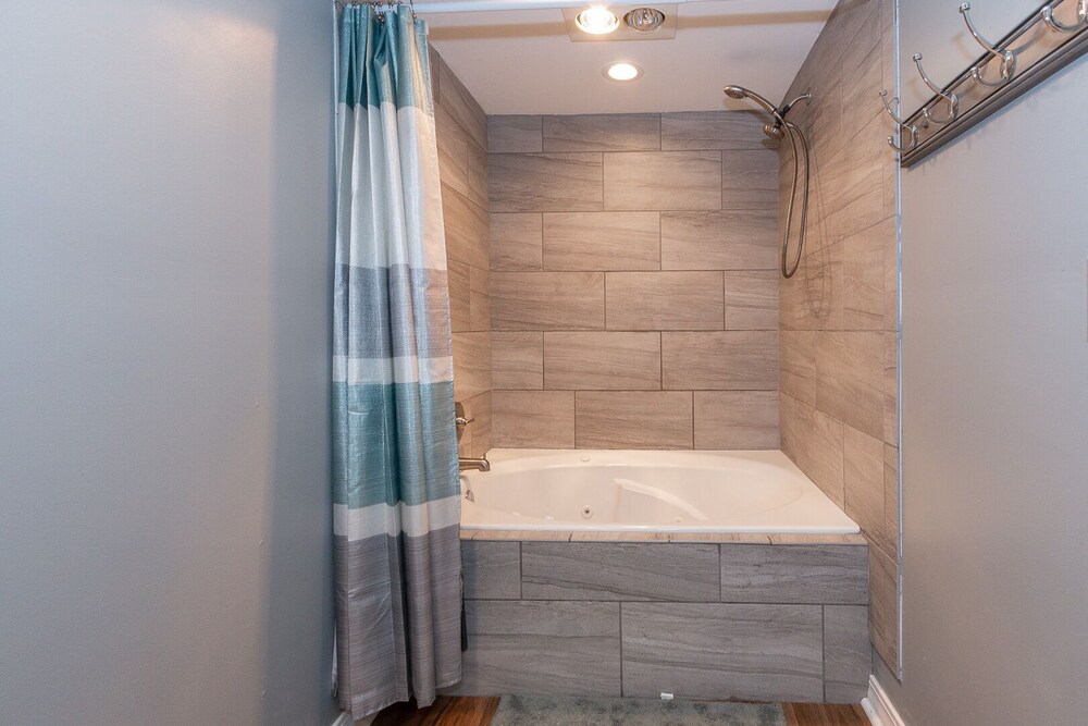 1 night FREE buy 4 get one free