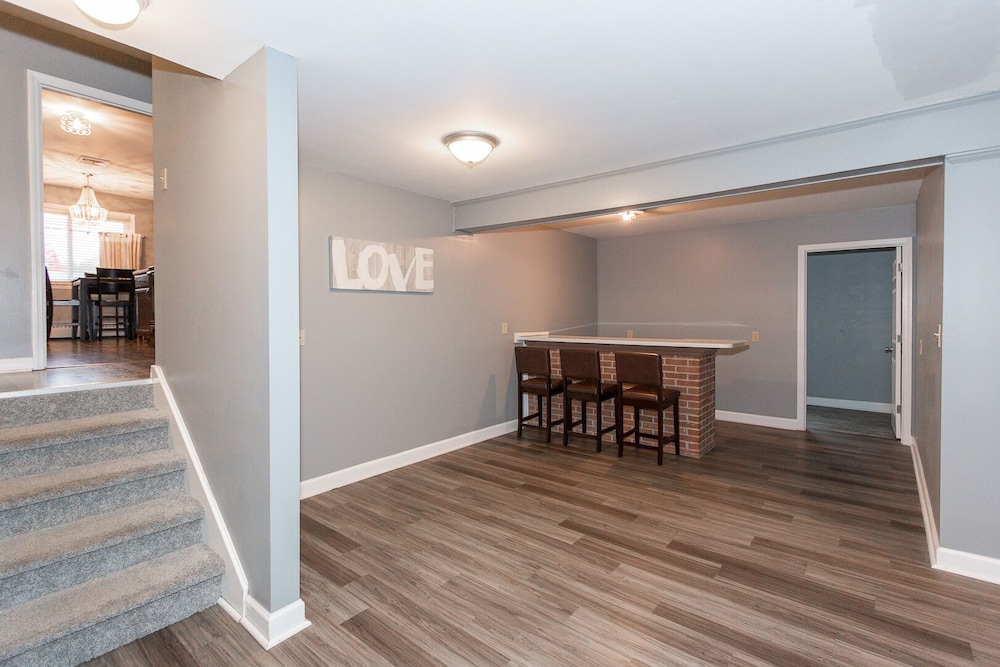 1 night FREE buy 4 get one free