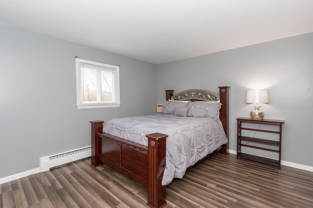 1 night FREE buy 4 get one free