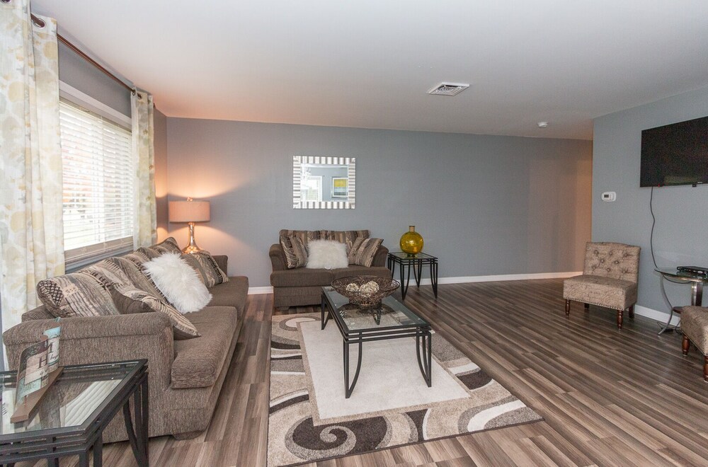 1 night FREE buy 4 get one free