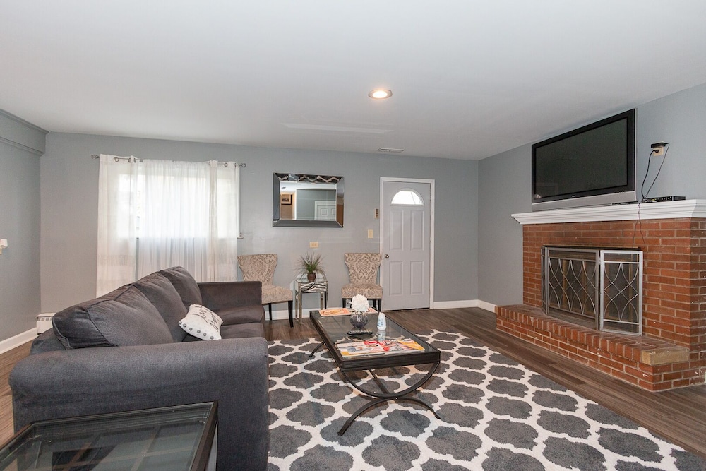 1 night FREE buy 4 get one free