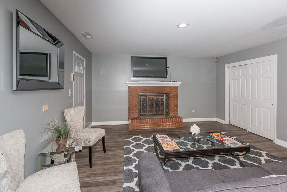 1 night FREE buy 4 get one free