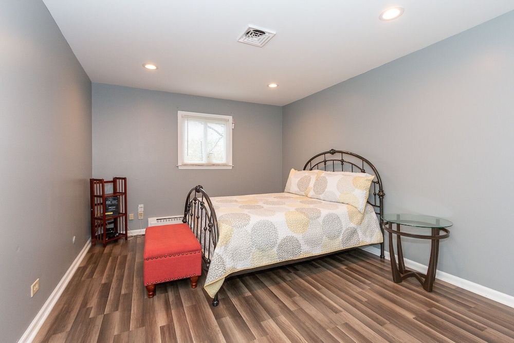 1 night FREE buy 4 get one free