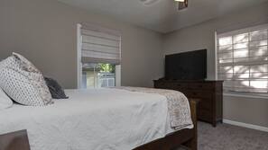 4 bedrooms, iron/ironing board, Internet, bed sheets