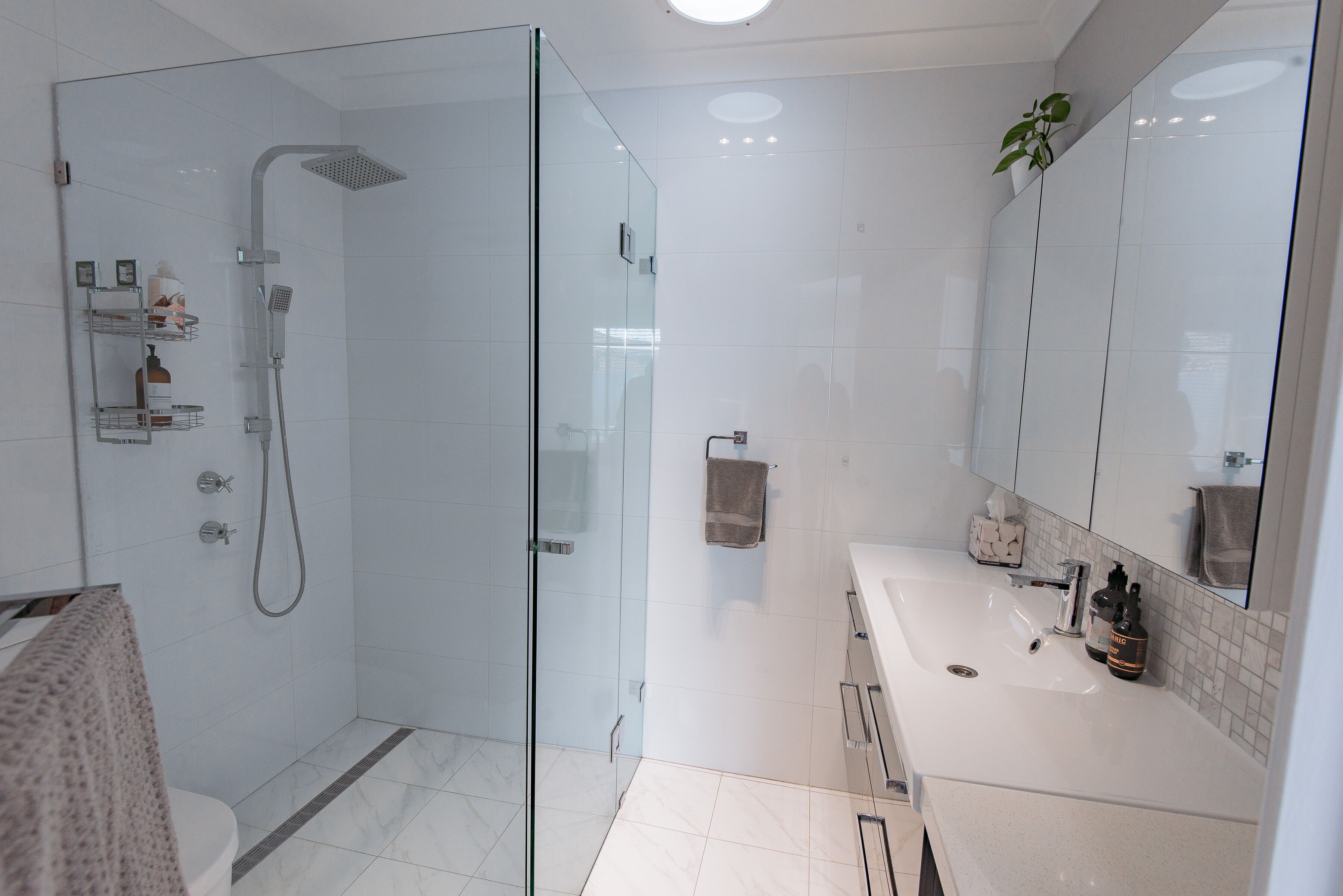 Private Mindarie Retreat With Garden Views, Walking Distance to Marina & Shops