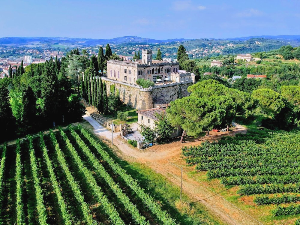 Entire Castle in the Heart of Tuscany. The Ideal Place for Weddings and Events in Poggibonsi, Italy