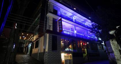 Hotel Moon