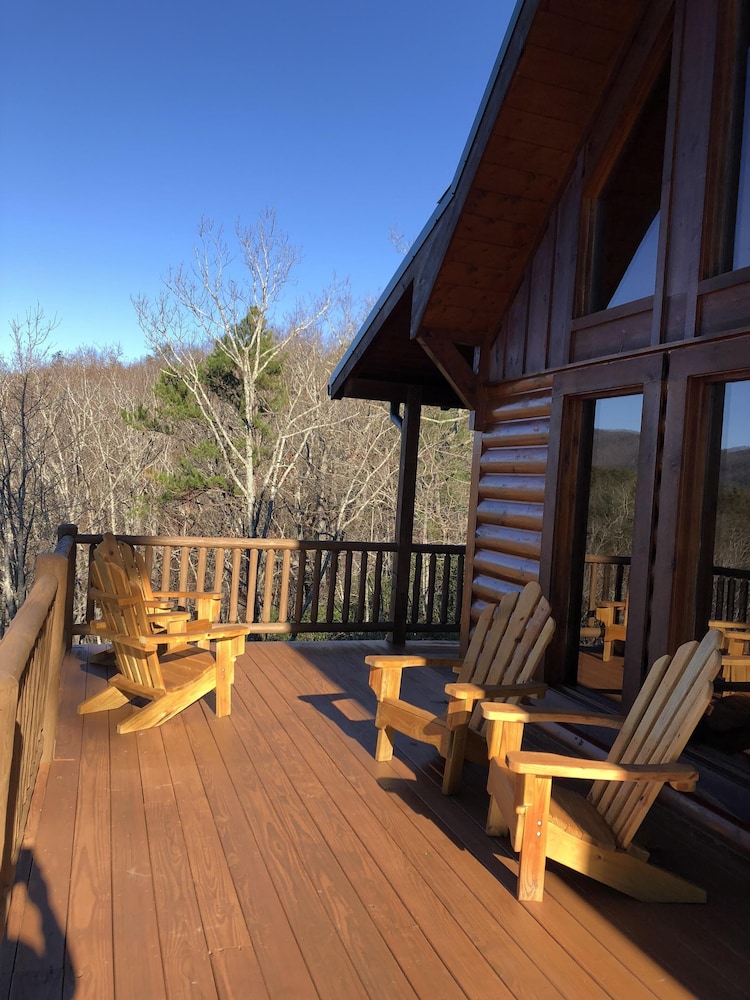 Mountain Majesty Luxury CabinBreathtaking Mountain Views Helen/SauteeNacoochee