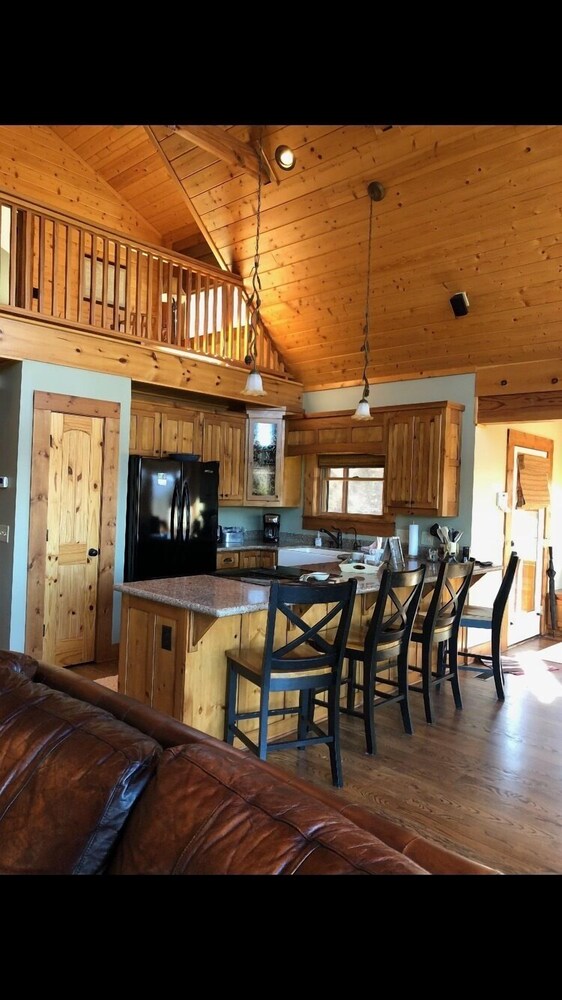 Mountain Majesty Luxury CabinBreathtaking Mountain Views Helen/SauteeNacoochee