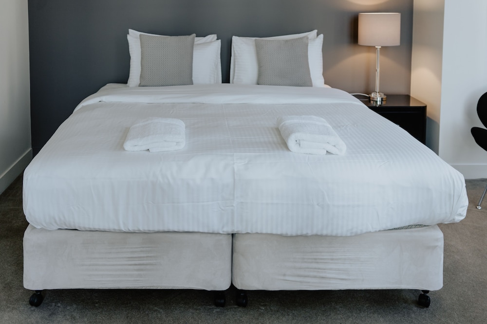 Exclusive Stays - Freshwater