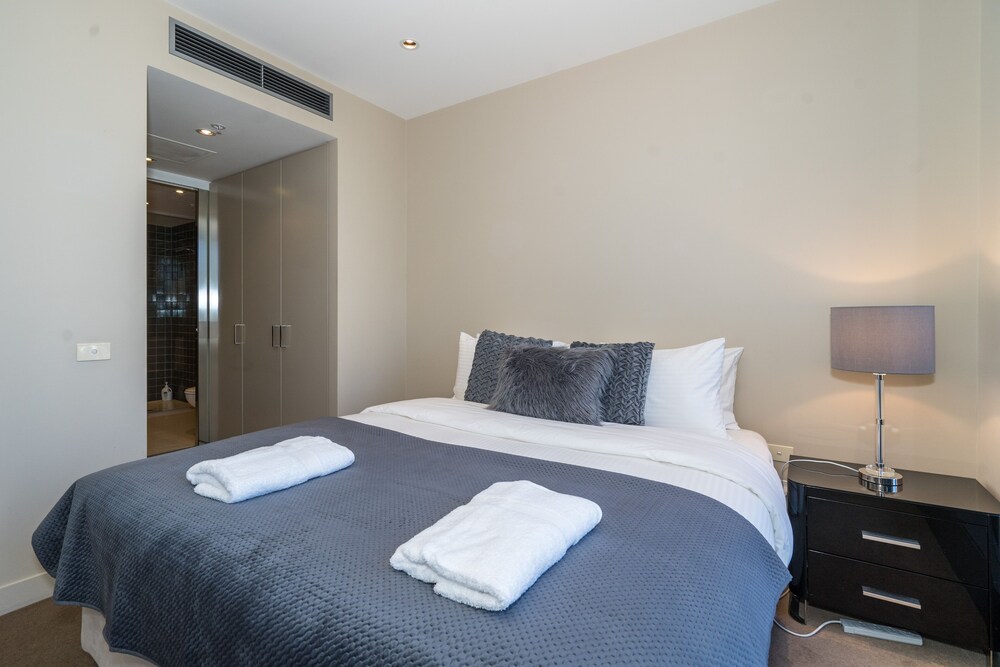 Exclusive Stays - Freshwater