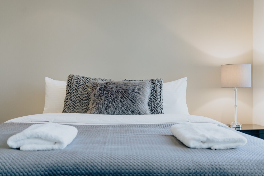 Exclusive Stays - Freshwater
