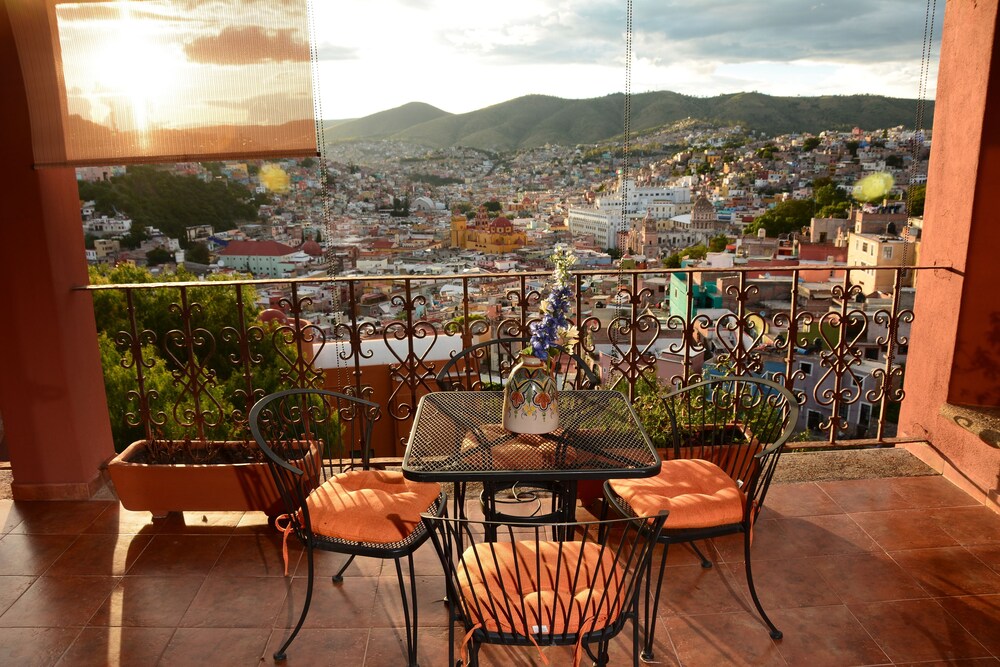 Hotel Chocolate Suites In Guanajuato Hotel Rates Reviews On Orbitz