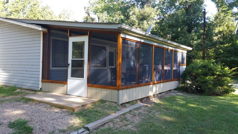 Fishing Duck Hunting Cabin Private Boat Ramp Fishing Pier In
