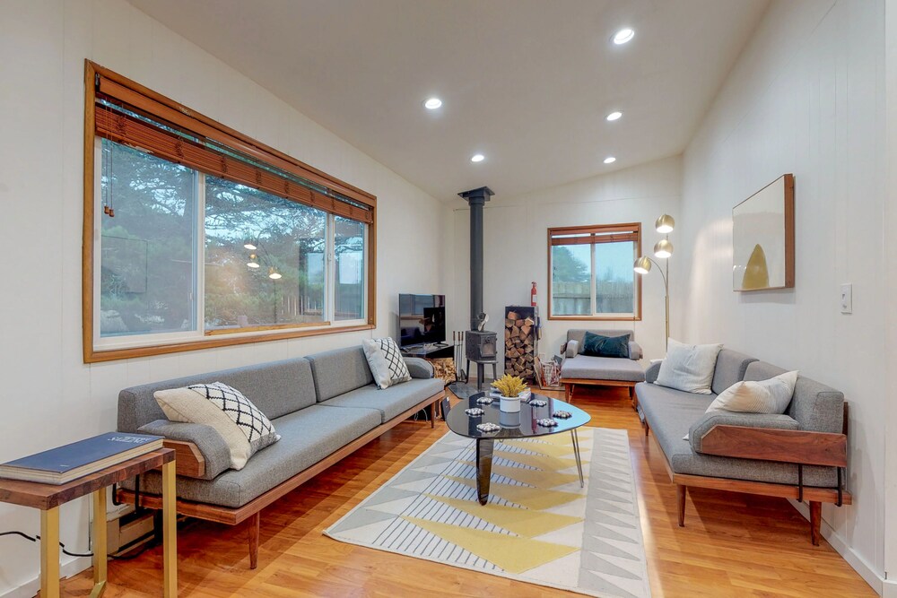 Dog Friendly House W A Wood Stove Outdoor Fire Pit Near The Featured Image