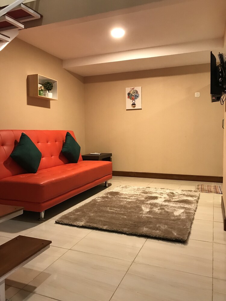 Great Star Premium Homestay In Malang Hotel Rates - 