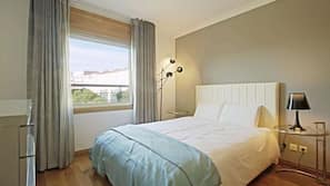 1 bedroom, iron/ironing board, Internet, linens