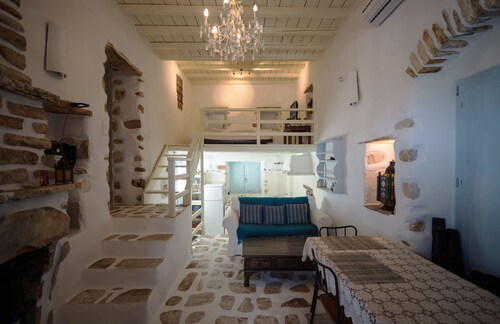 Schmetterlingstal In Paros Expedia De