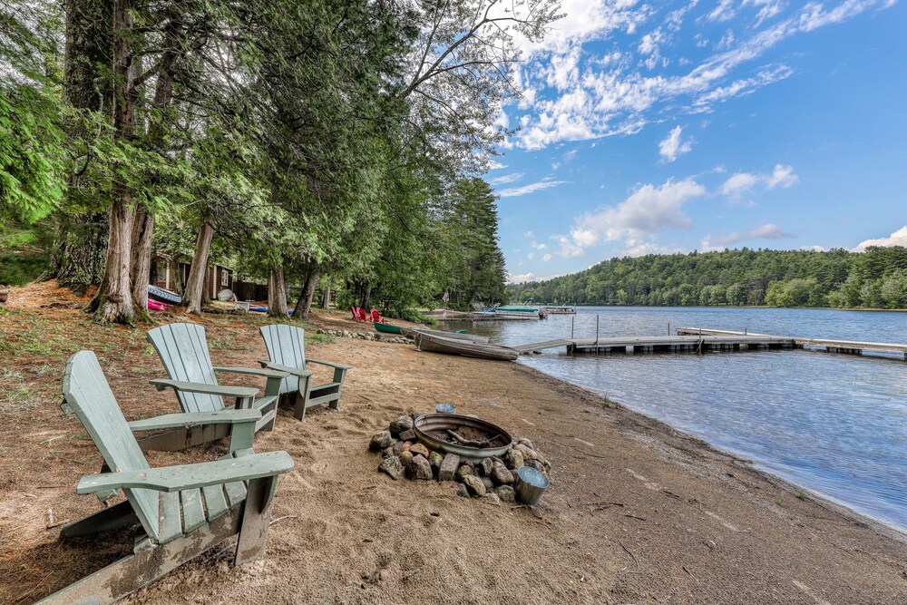 Dog Friendly Lakefront Cottage W Large Dock Sandy Beach In