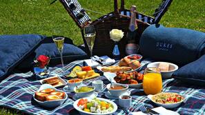 Room service – dining
